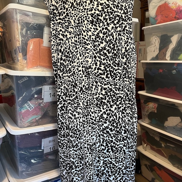 Black and White Animal Print Dress - Picture 4 of 6